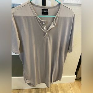 Cuts Clothing short sleeve Henley. XL